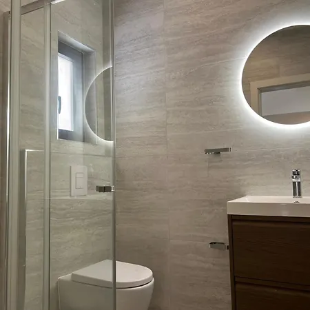 Apartament Modern - Walk To Shops & Qui-si-sana Promenade