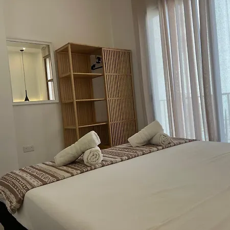 Apartament Modern - Walk To Shops & Qui-si-sana Promenade *