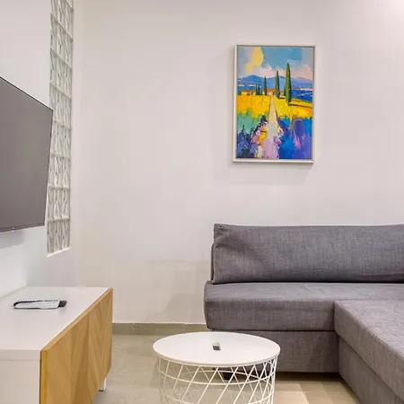 Modern - Walk To Shops & Qui-si-sana Promenade شقة *