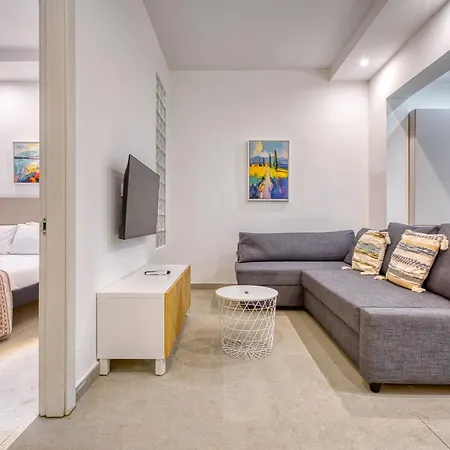 Modern - Walk To Shops & Qui-si-sana Promenade *