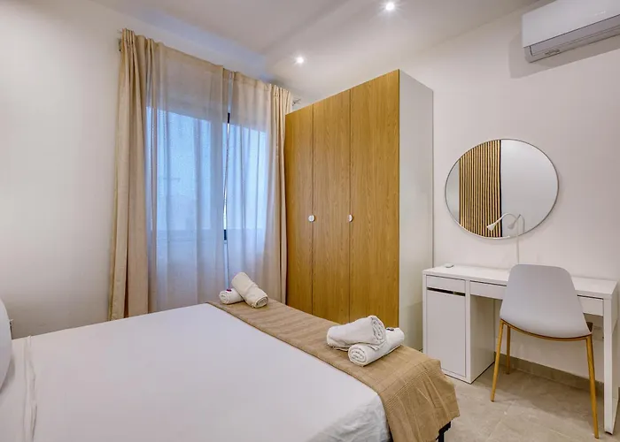 Modern - Walk To Shops & Qui-si-sana Promenade Apartament *