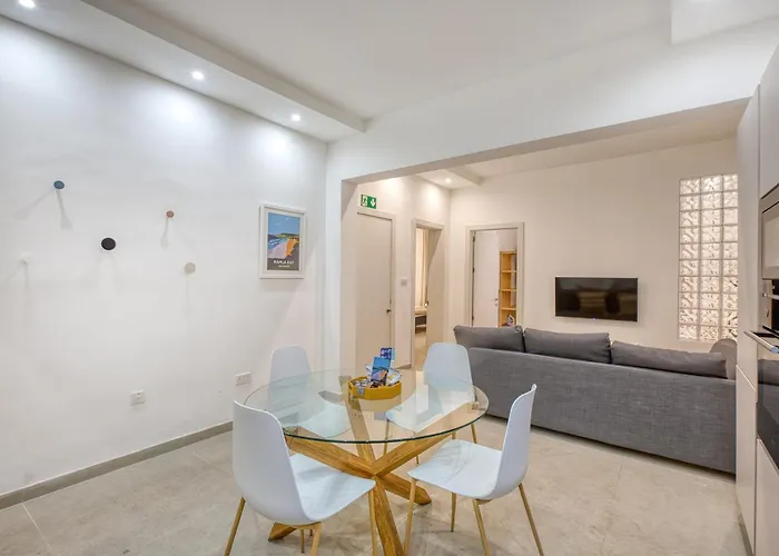 Modern - Walk To Shops & Qui-si-sana Promenade * Sliema